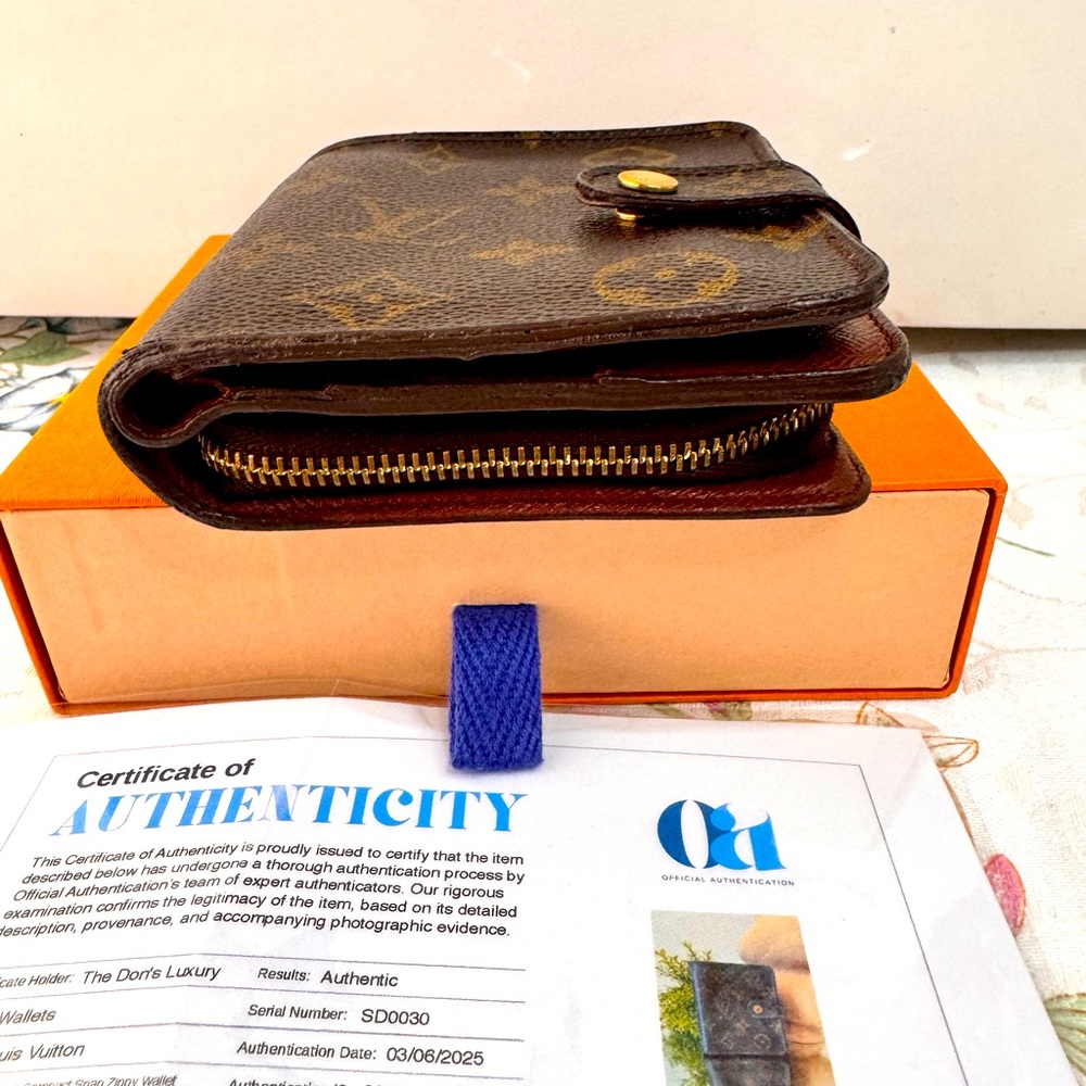 Louis SOLD ❤️Vuitton,❤️Compact zippered Brown Monogram Wallet
With COA , BOX - Picture 11 of 15